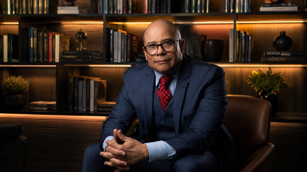 Dr. Gilberson Wanderley — Cirurgião Plástico, Diretor do W Fellowship